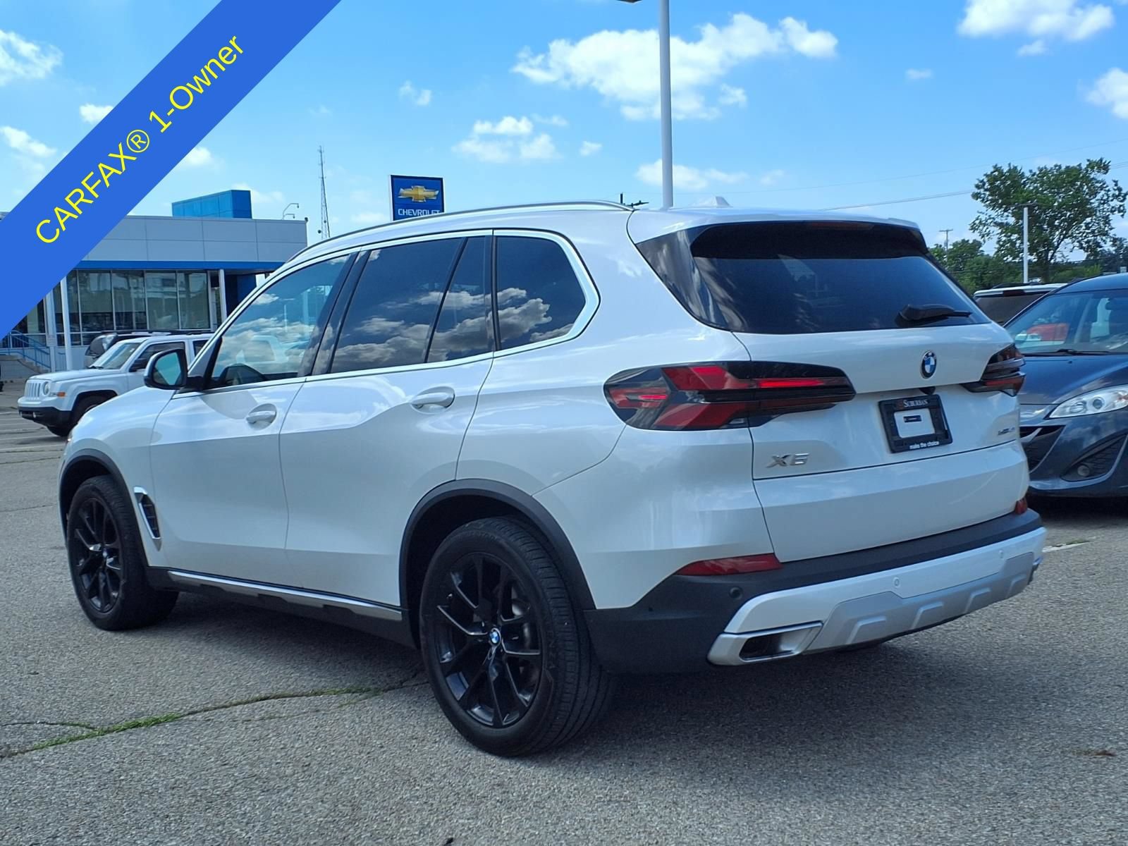 Used 2024 BMW X5 xDrive40i w/ Parking Assistance Package AWD/4WD image 8