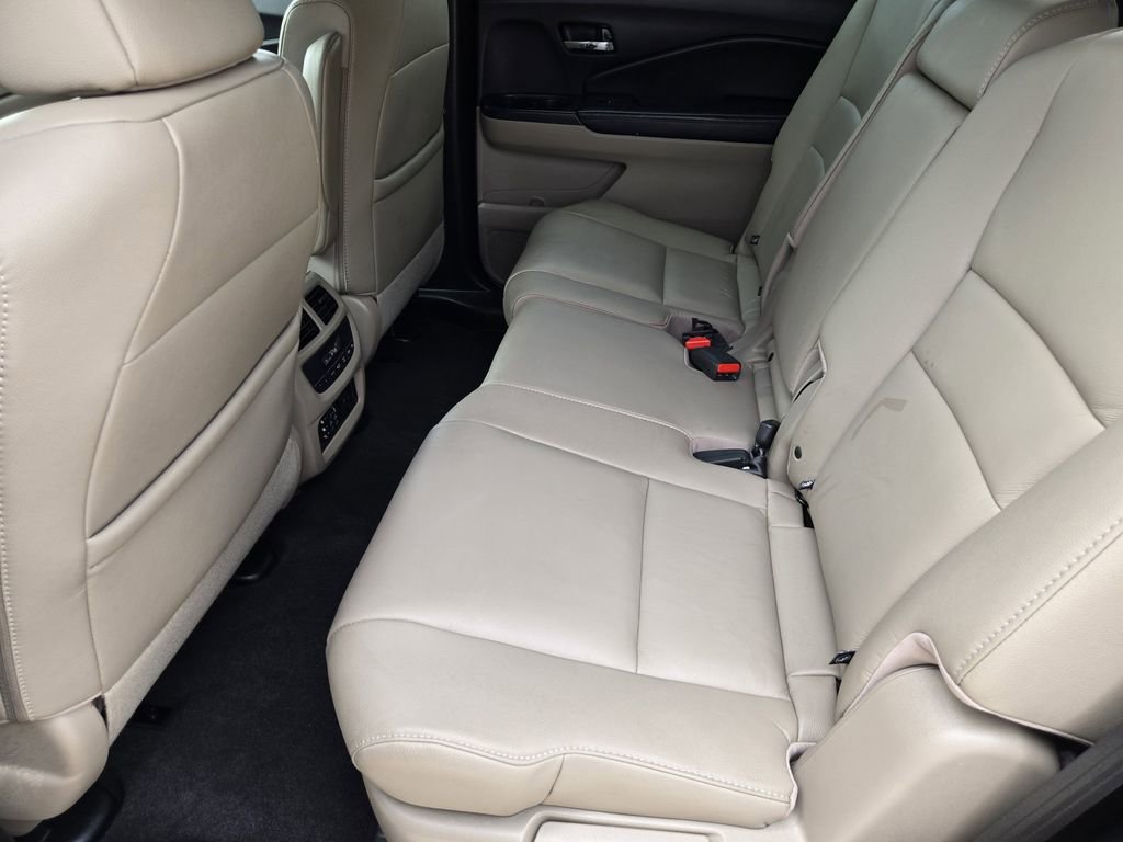 Used 2017 Honda Pilot Touring image 20