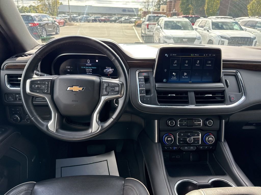 Used 2023 Chevrolet Suburban Premier image 14