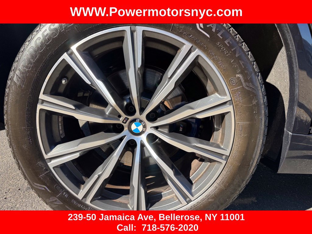 Used 2022 BMW X5 xDrive40i w/ M Sport Package AWD/4WD image 16