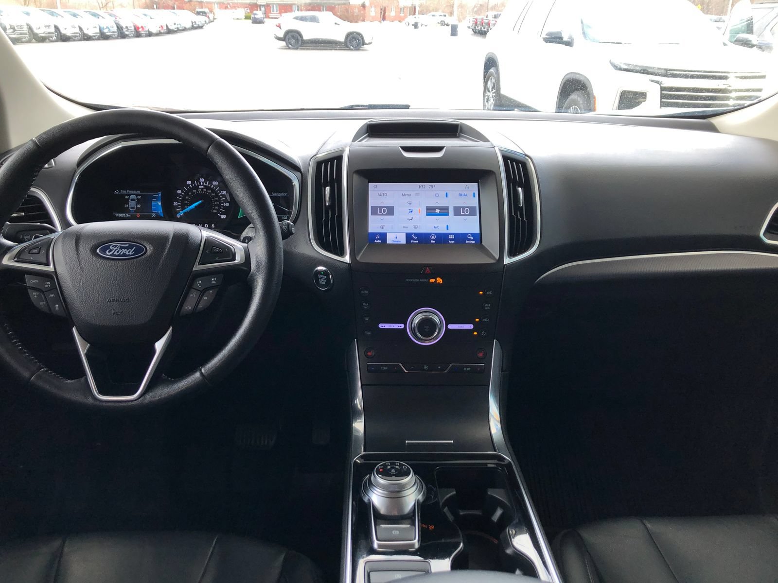 Used 2020 Ford Edge Titanium w/ Class II Trailer Tow Package AWD/4WD image 17