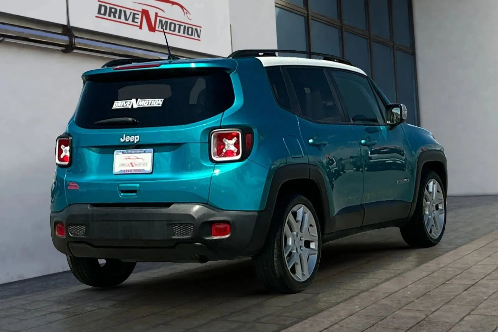 Used 2021 Jeep Renegade Latitude image 4