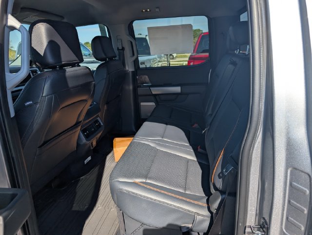 New 2027 Ford F350 Lariat w/ Black Appearance Package AWD/4WD image 11
