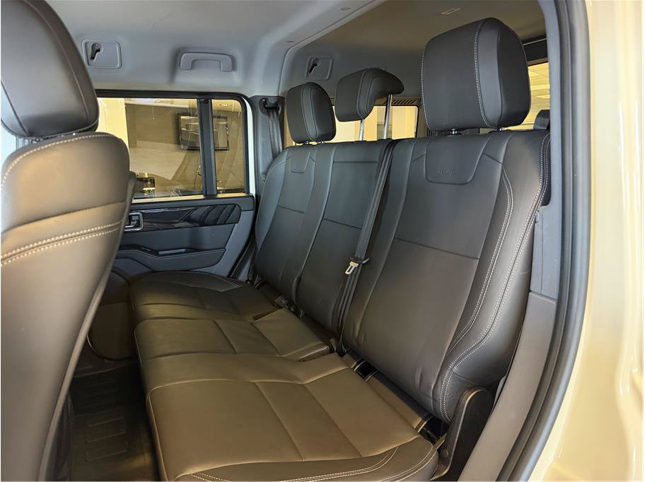 Used 2025 INEOS Grenadier Station Wagon AWD/4WD image 28