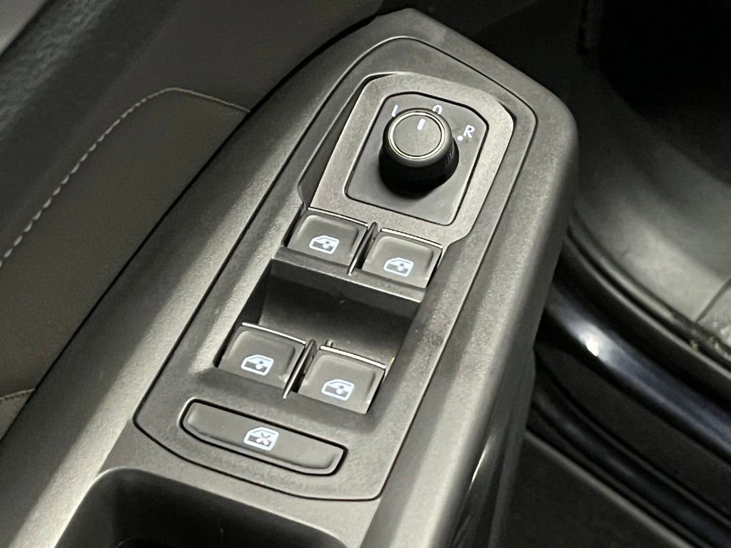 Used 2022 Volkswagen Atlas Cross Sport SE image 15