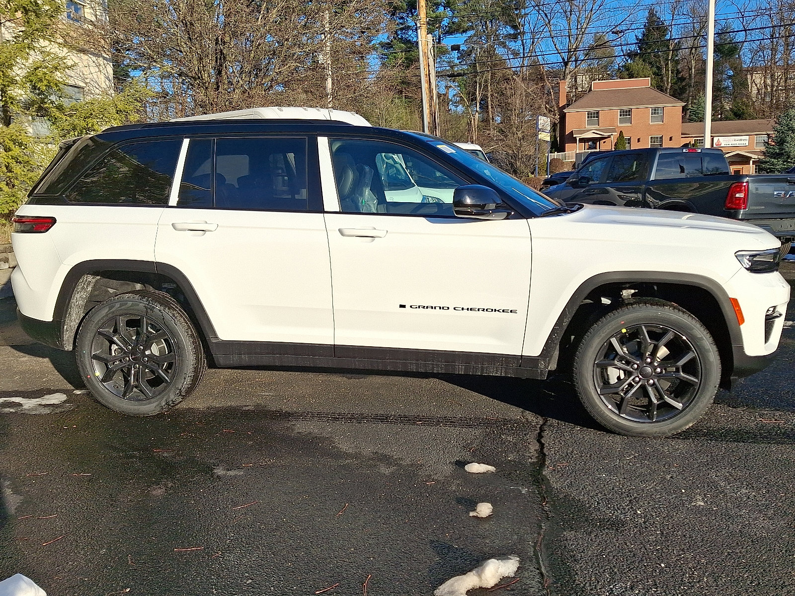 New 2025 Jeep Grand Cherokee Limited image 7