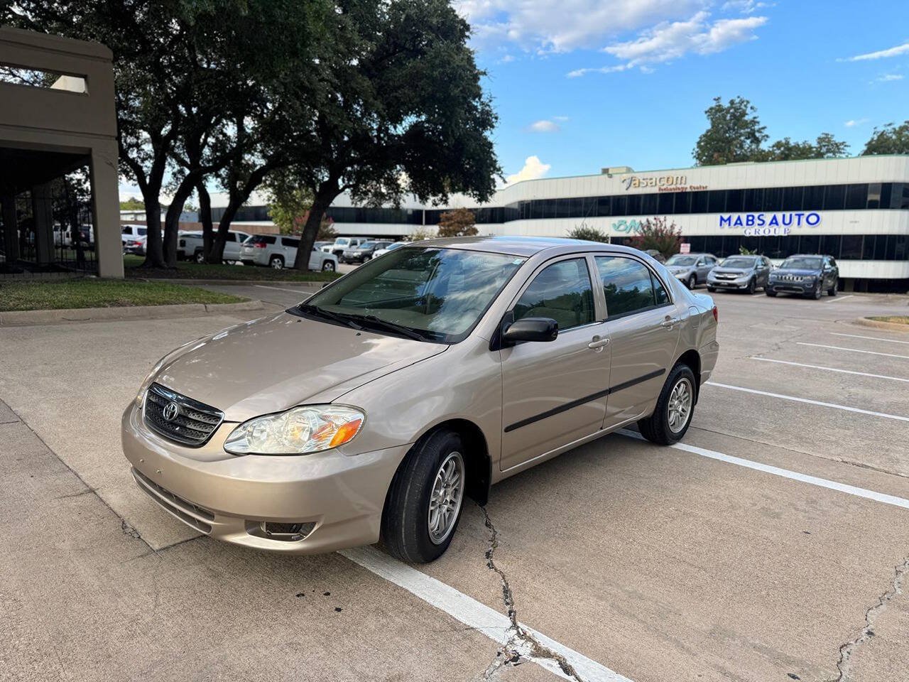Used 2005 Toyota Corolla CE FWD image 2