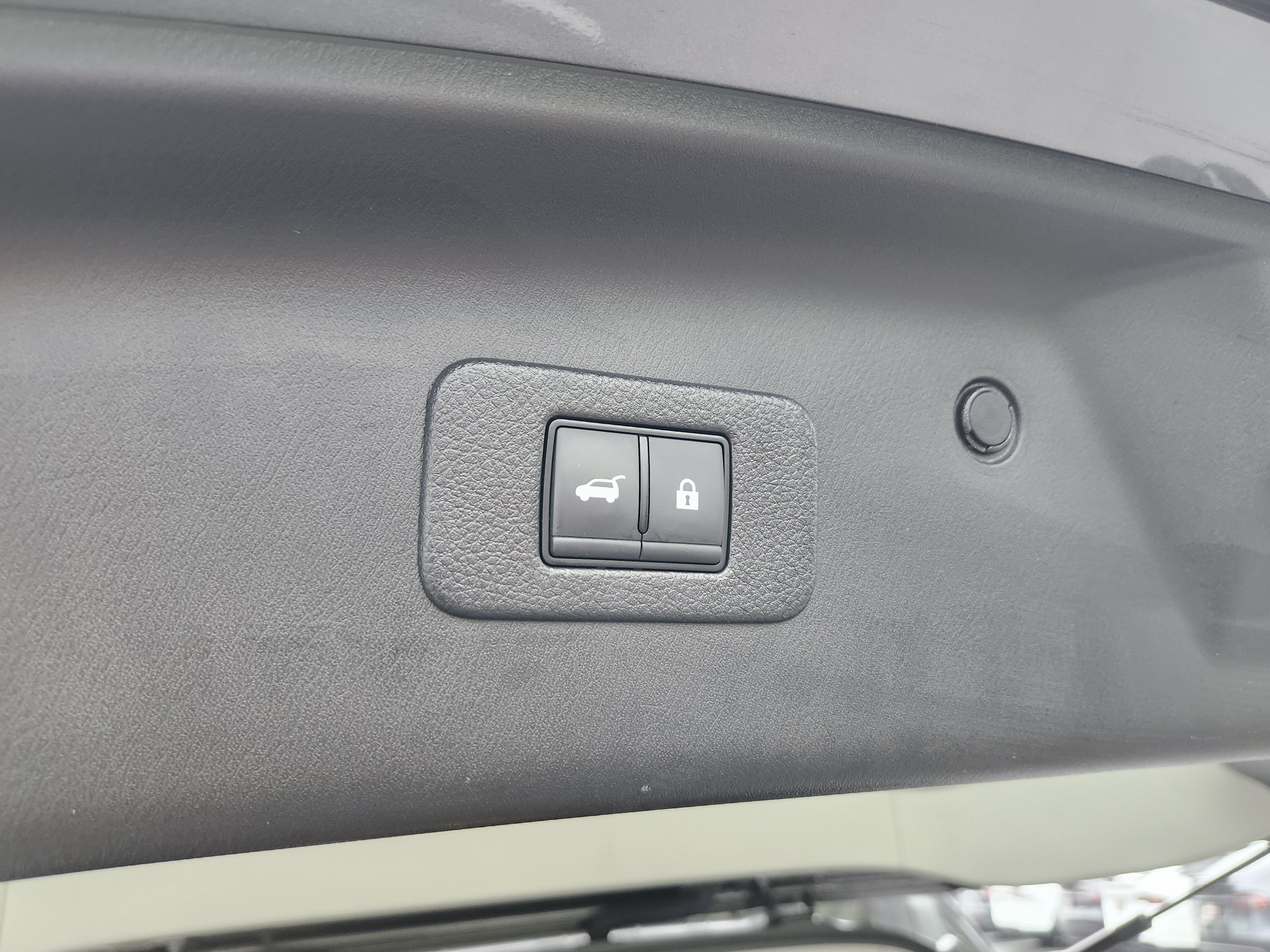 Used 2023 Nissan Armada SL w/ Captain's Chairs Package AWD/4WD image 27