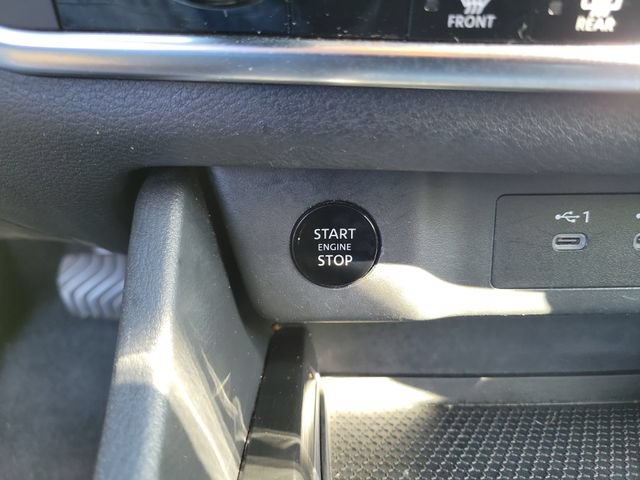 Used 2024 Nissan Rogue SV AWD/4WD image 36