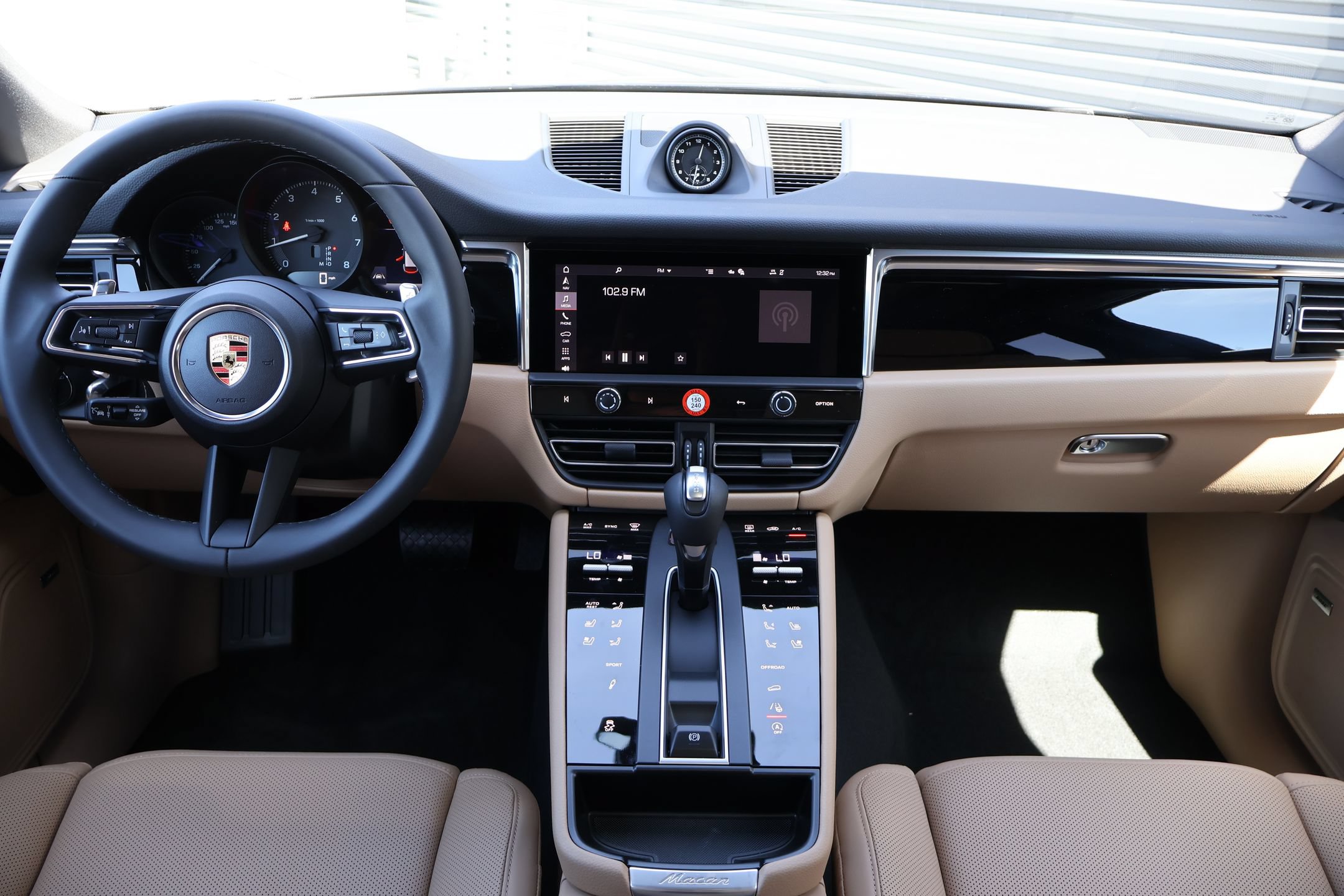 New 2026 Porsche Macan AWD/4WD image 22