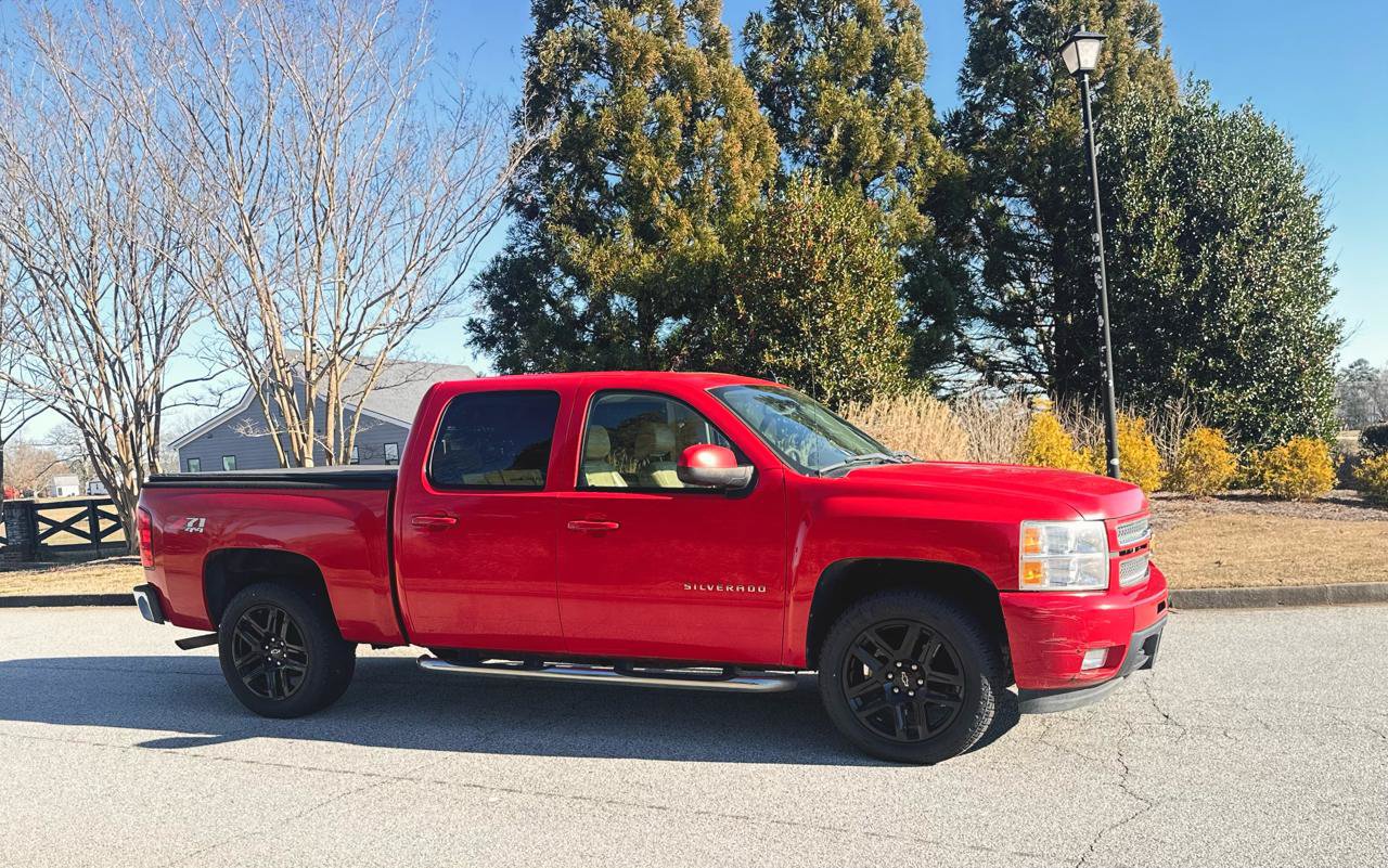 Used 2013 Chevrolet Silverado 1500 LTZ w/ Suspension Package, Off-Road AWD/4WD image 4