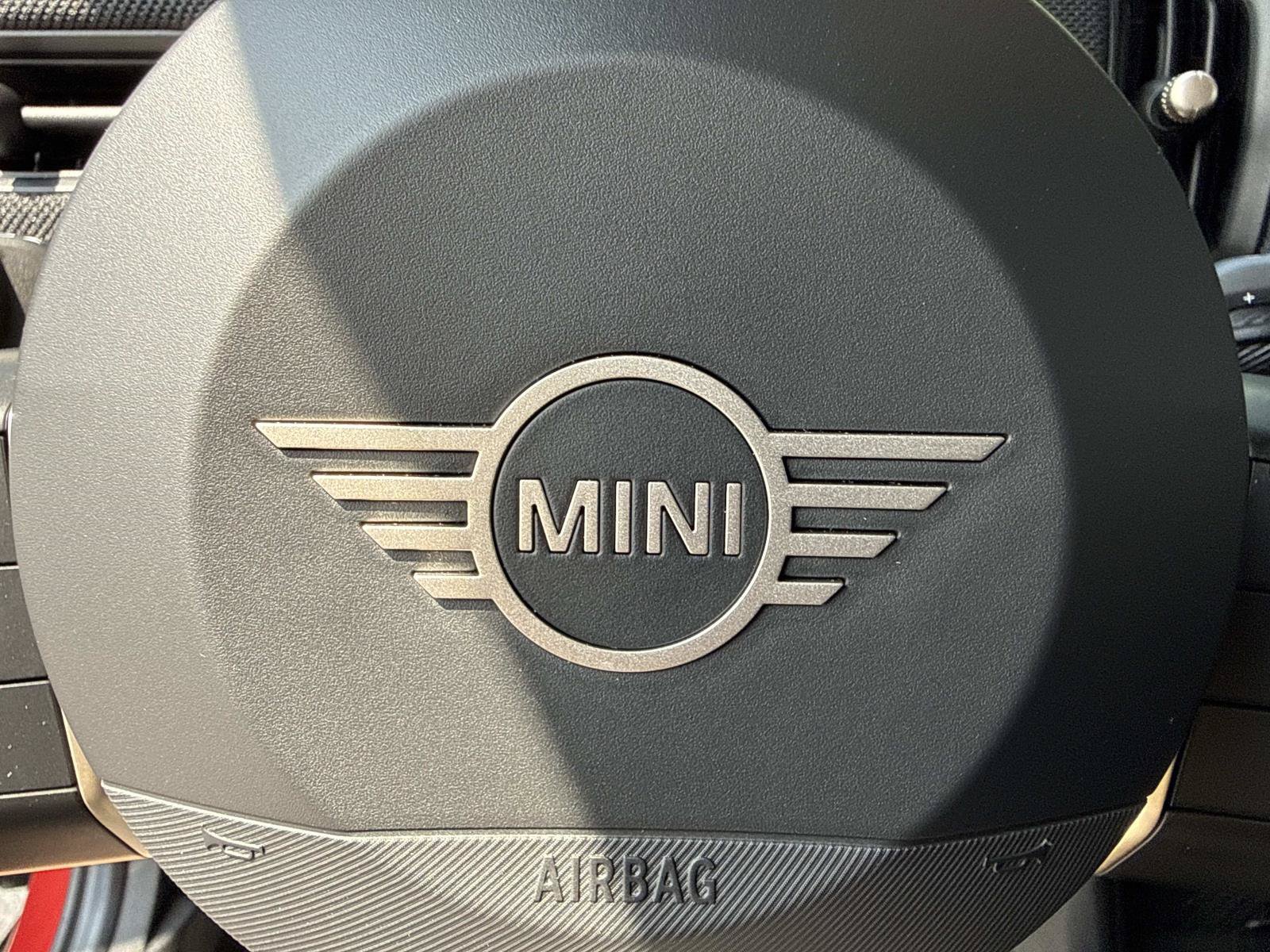 Certified 2025 MINI Cooper S FWD image 33