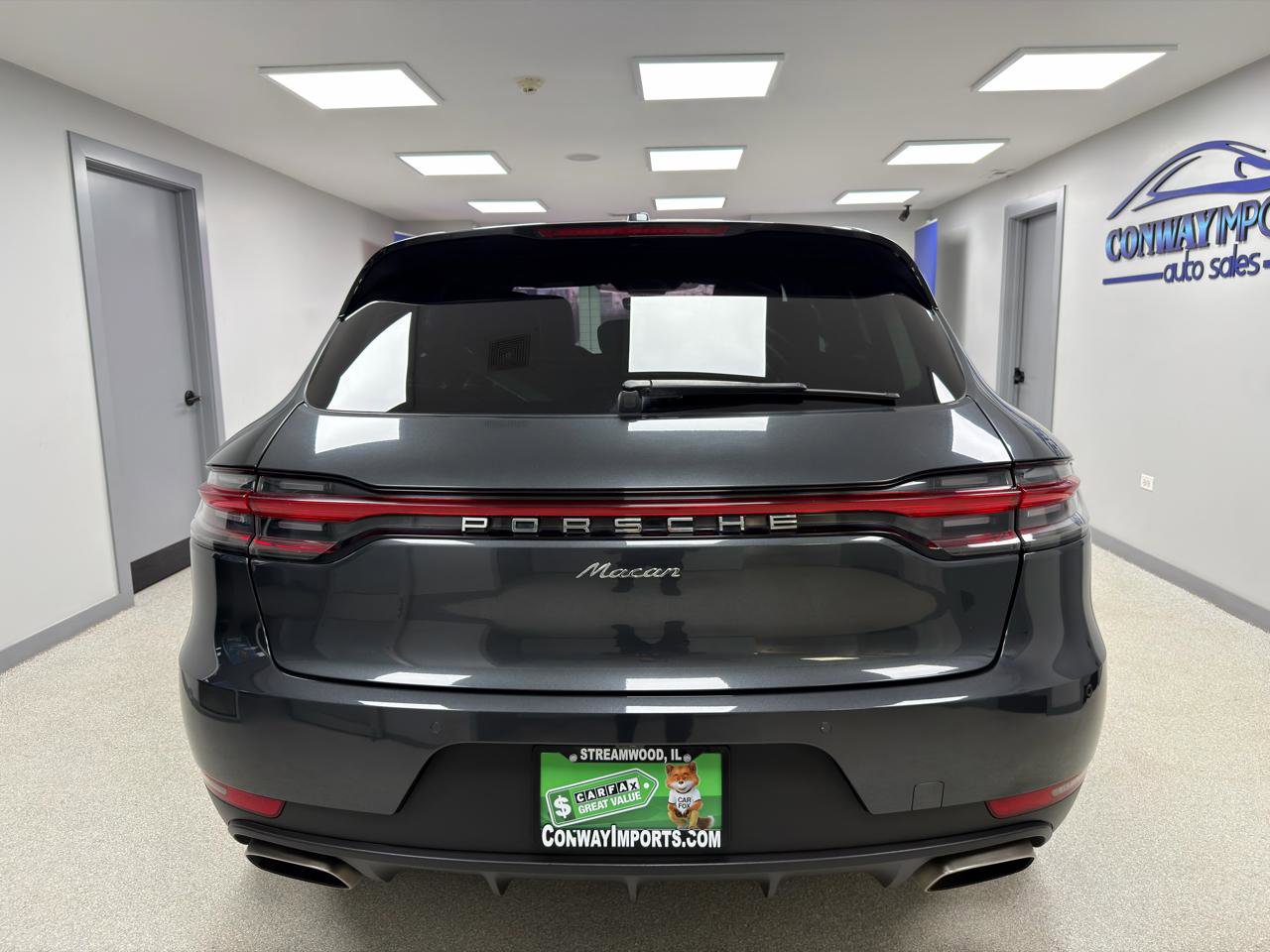 Used 2020 Porsche Macan w/ Premium Package Plus AWD/4WD image 7