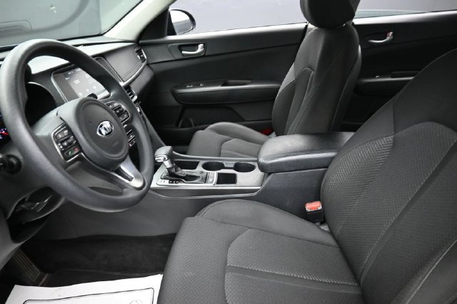 Used 2018 Kia Optima LX FWD image 16
