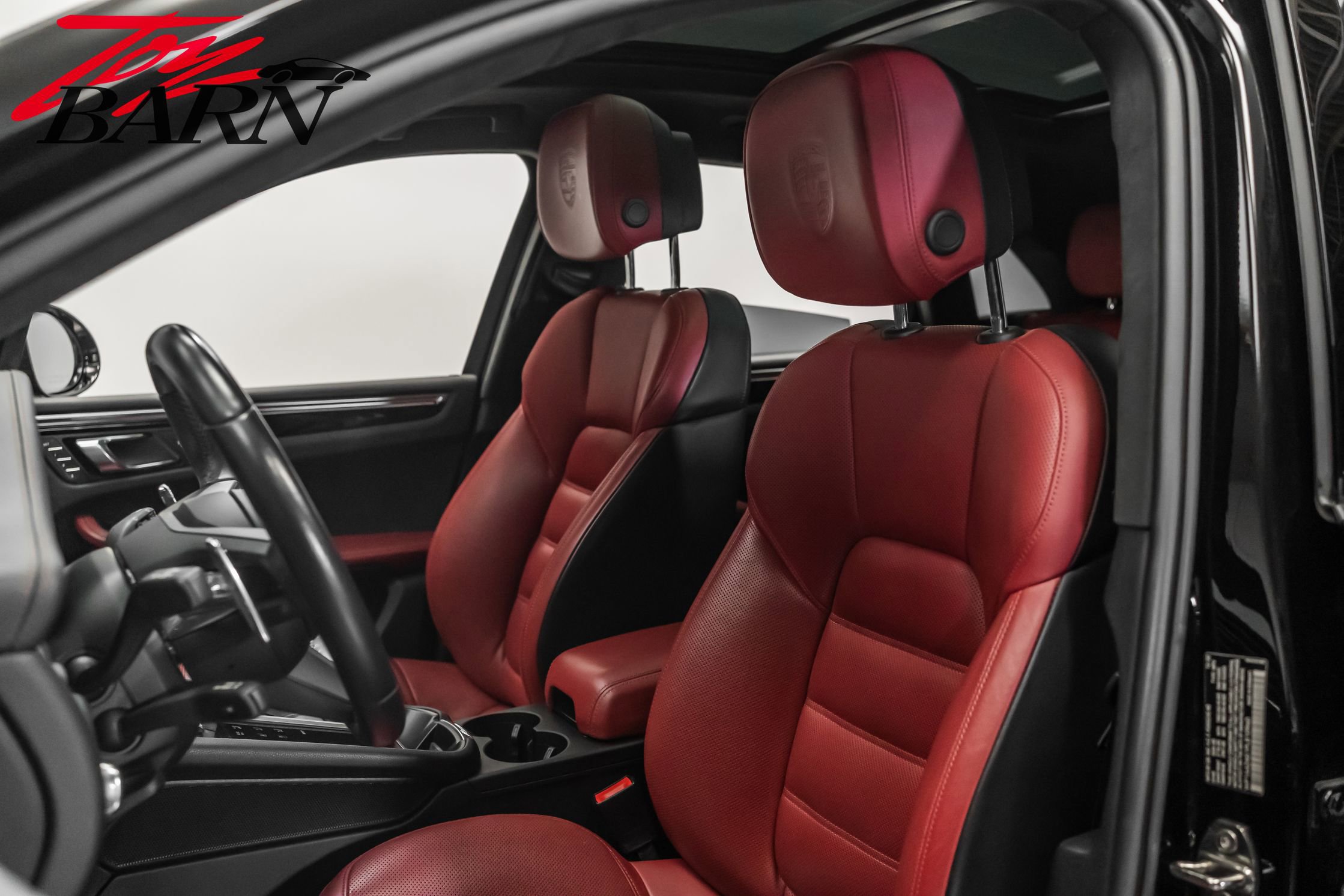 Used 2023 Porsche Macan image 20