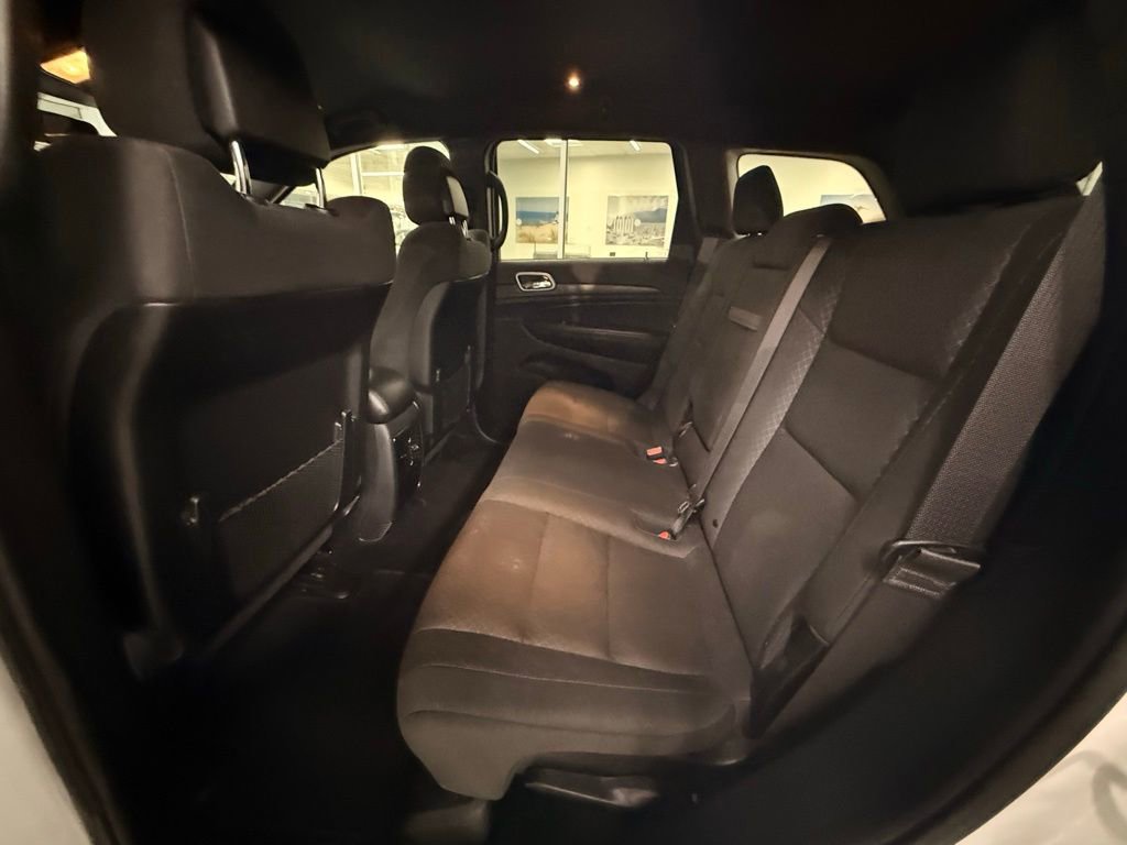 Used 2020 Jeep Grand Cherokee Laredo image 20