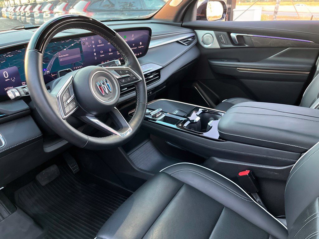 Used 2025 Buick Enclave Avenir w/ Super Cruise Package FWD image 21