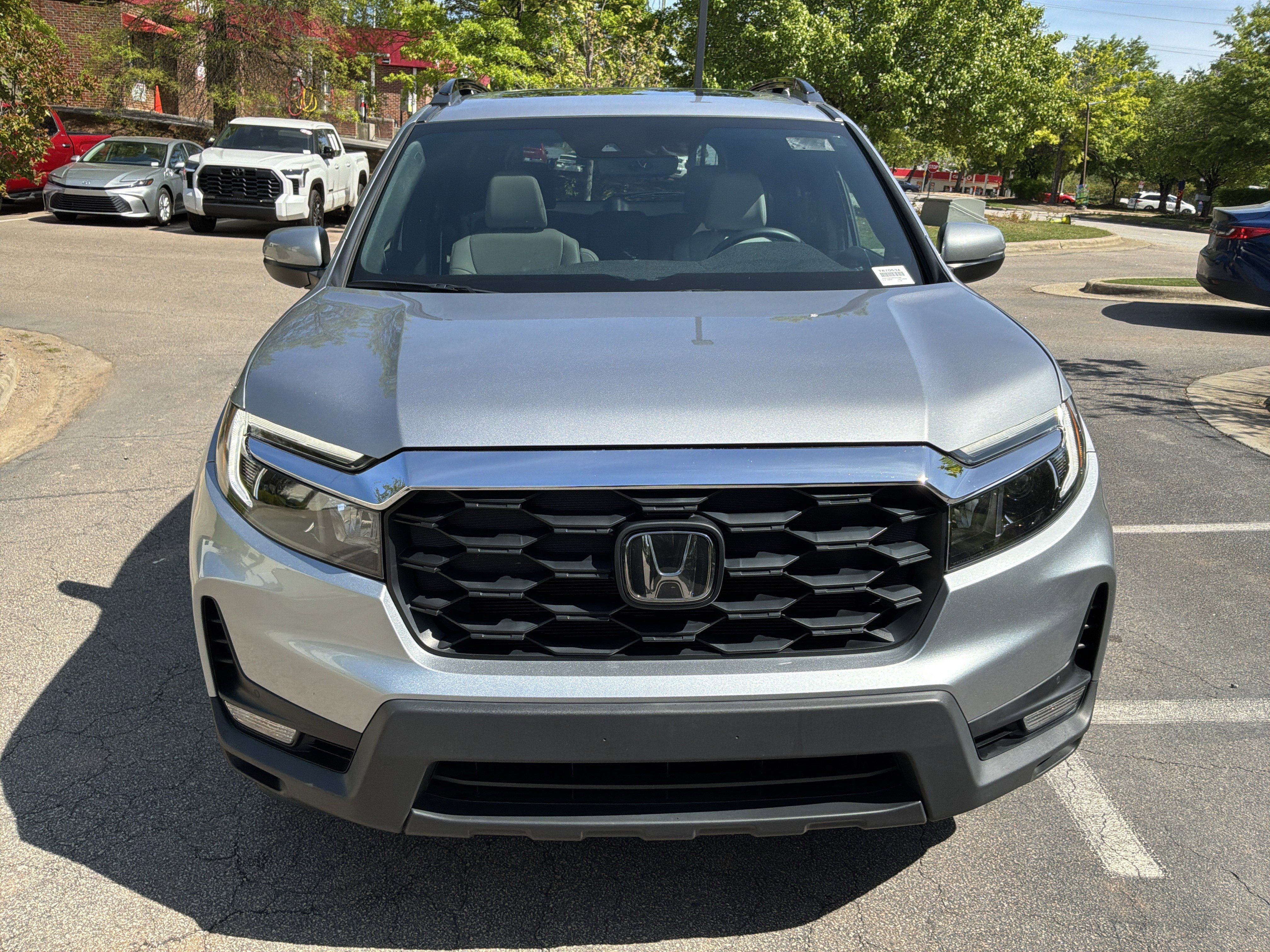 Used 2023 Honda Passport EX-L image 3