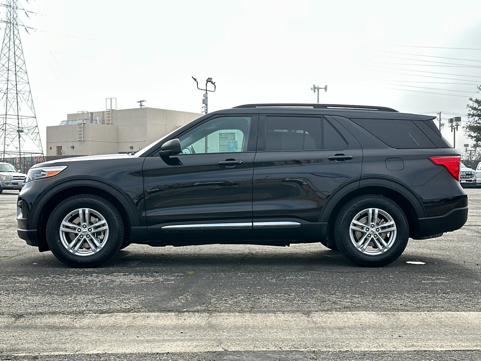 Certified 2022 Ford Explorer XLT image 8