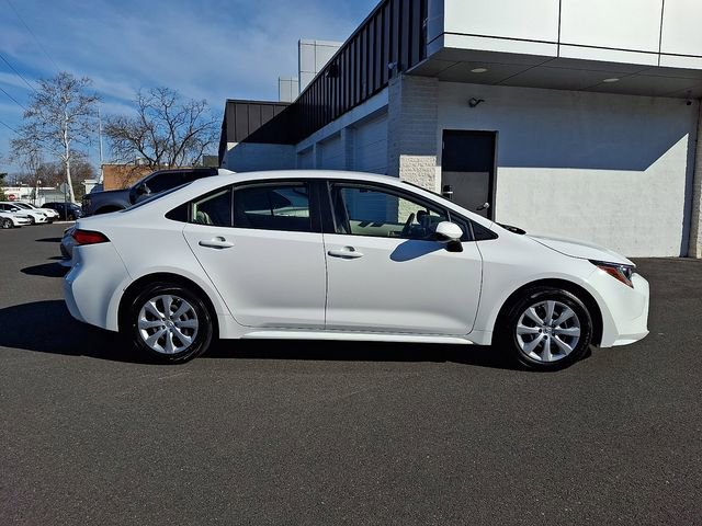 Certified 2024 Toyota Corolla LE FWD image 7