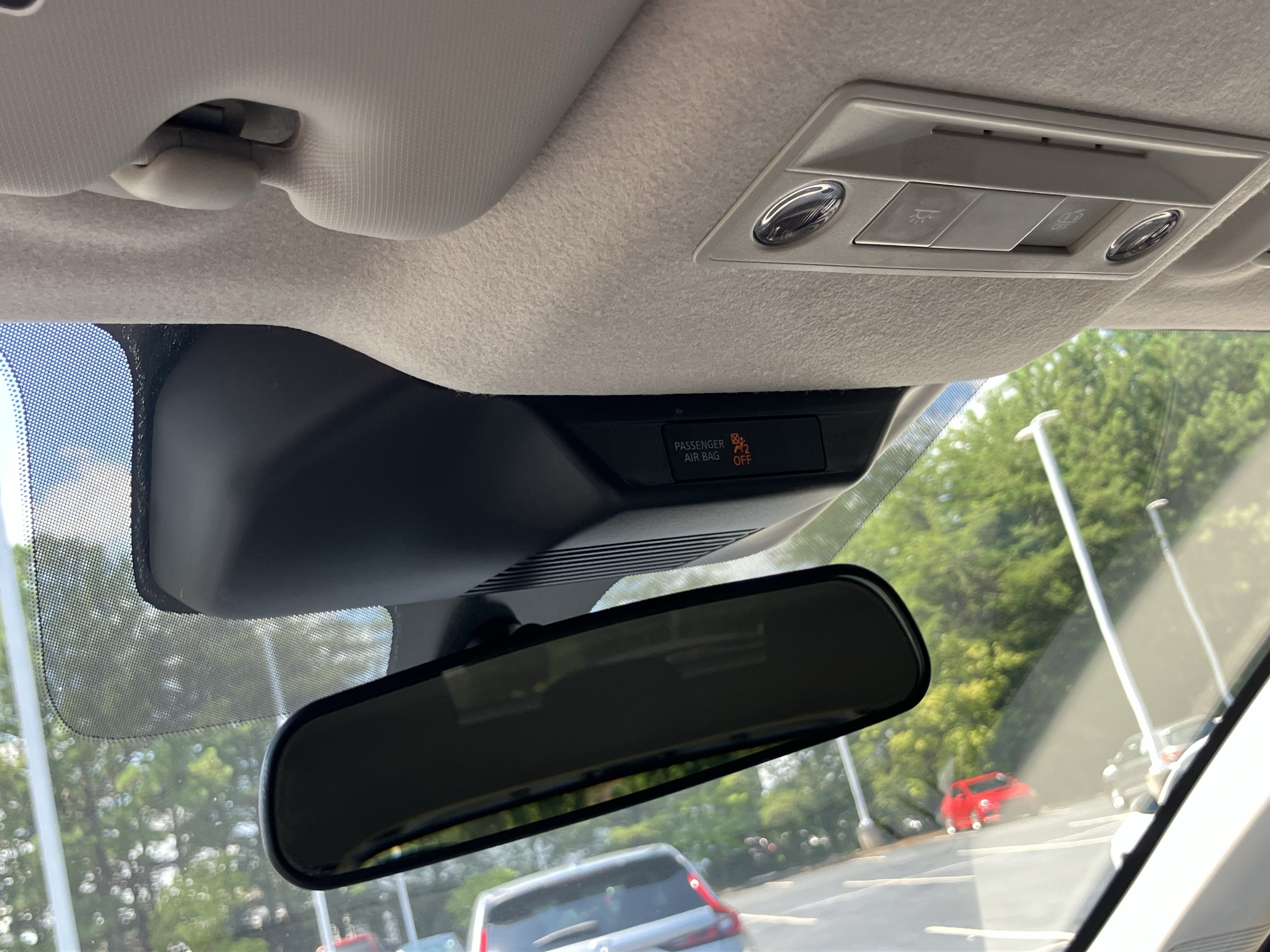 Used 2025 Nissan Kicks SV FWD image 29