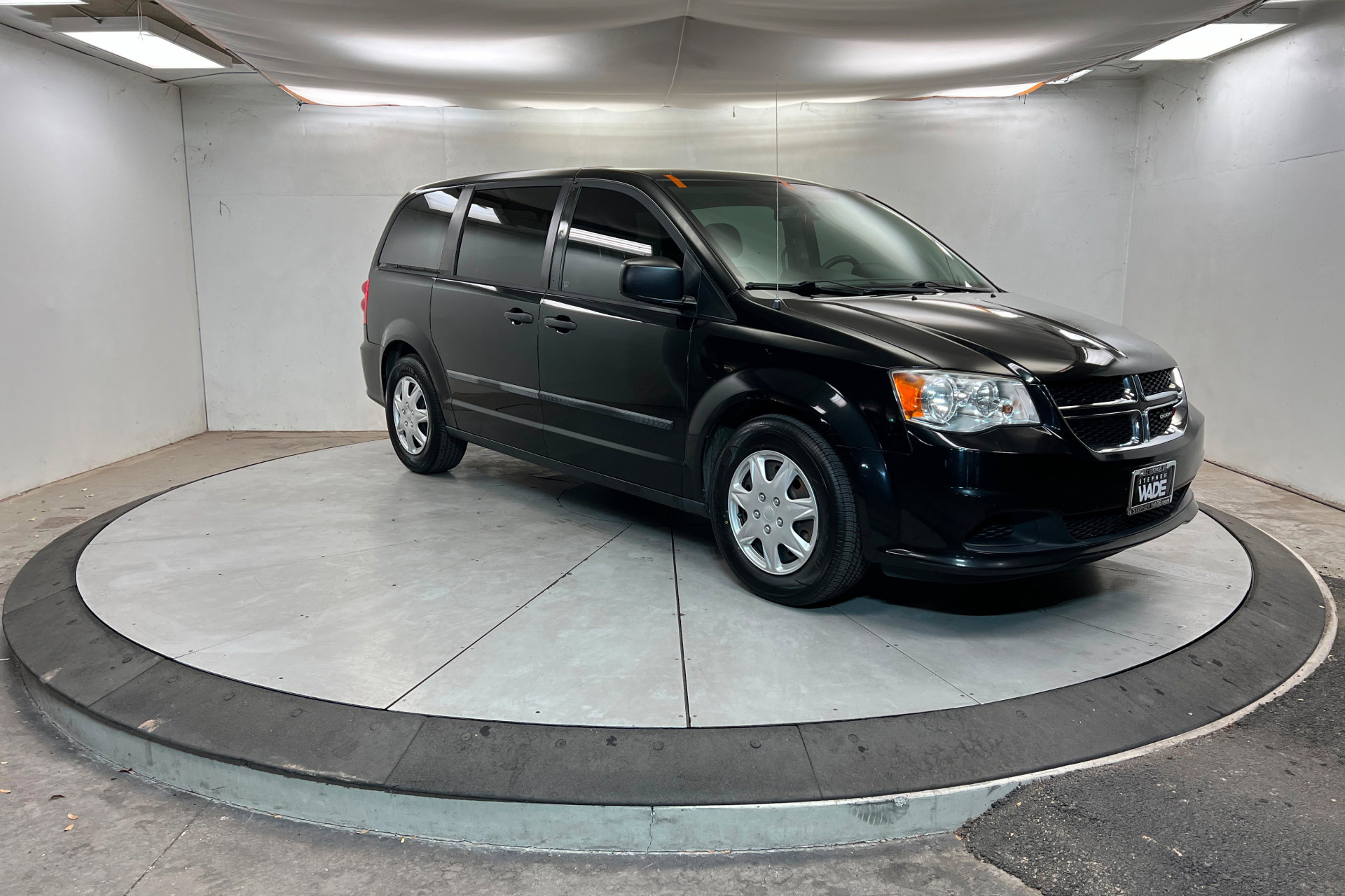 Used 2014 Dodge Grand Caravan American Value Package w/ UConnect Hands-Free Group image 7
