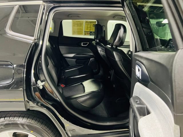 Used 2022 Jeep Compass Latitude FWD image 28
