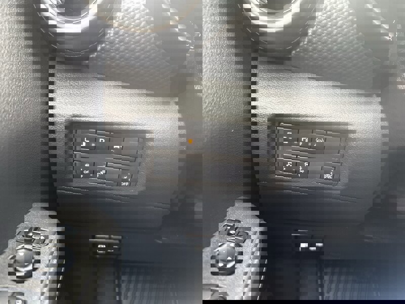 Used 2024 Nissan Kicks S image 38