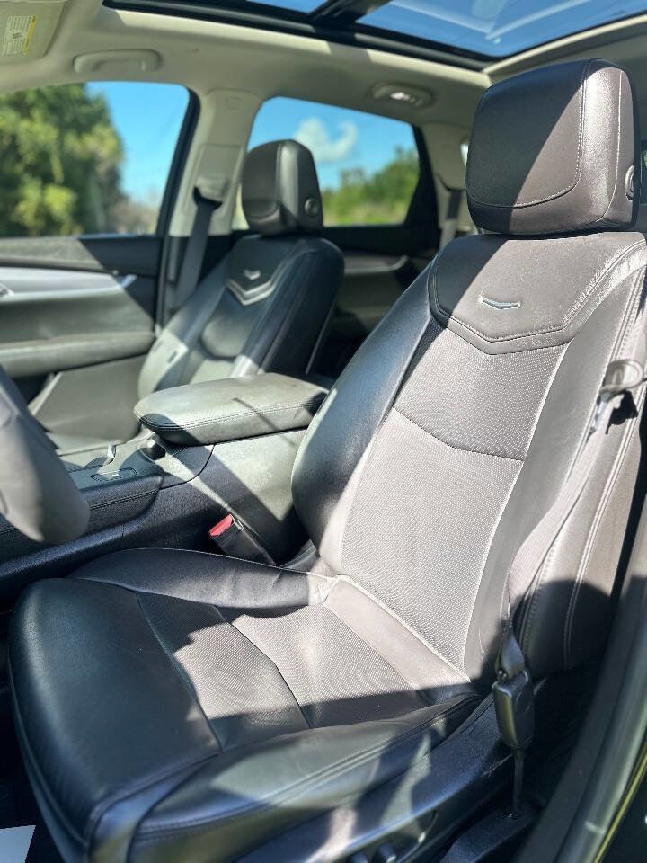 Used 2018 Cadillac XT5 Luxury w/ Driver Awareness Package image 9