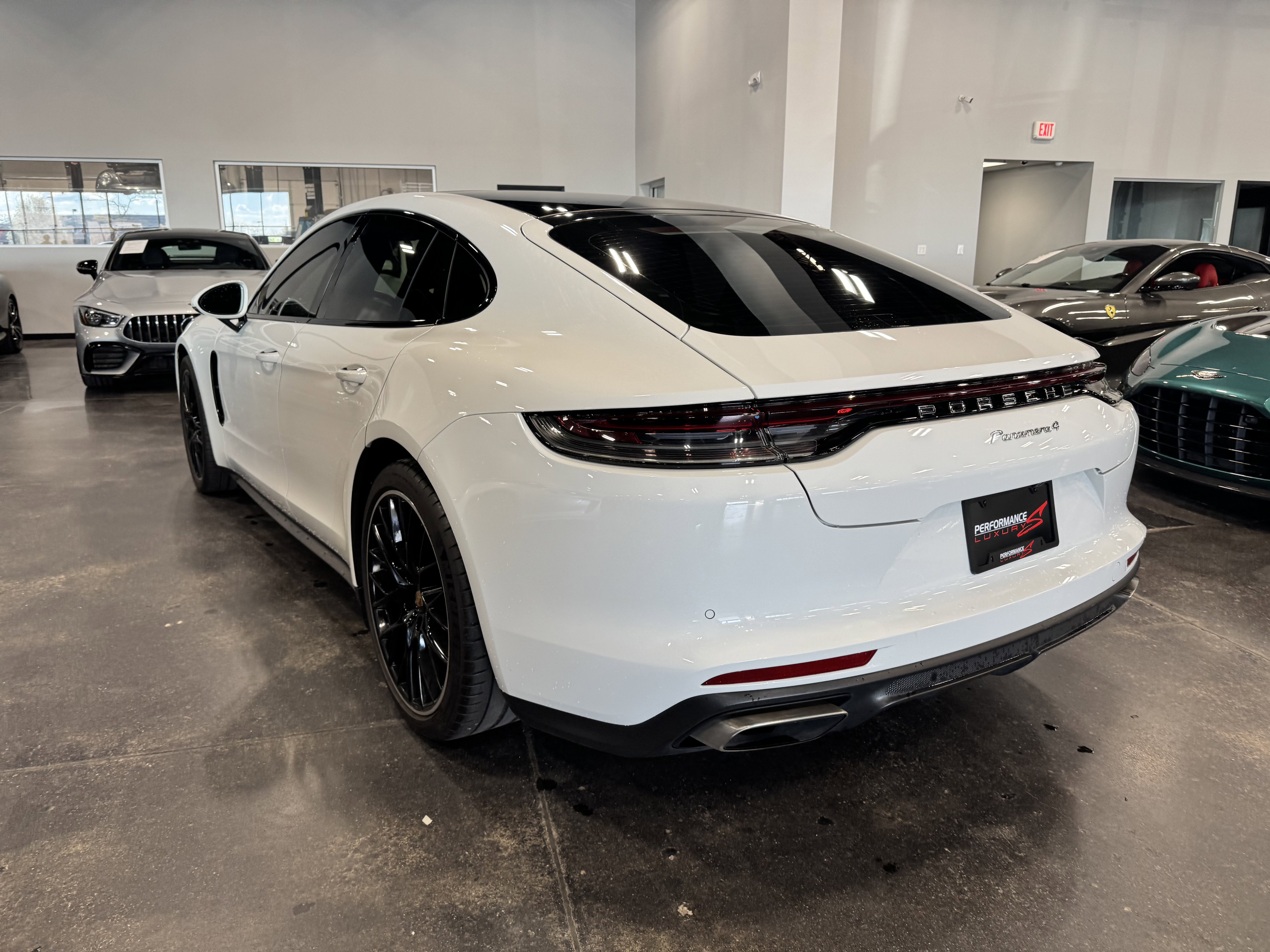 Used 2022 Porsche Panamera 4 image 5