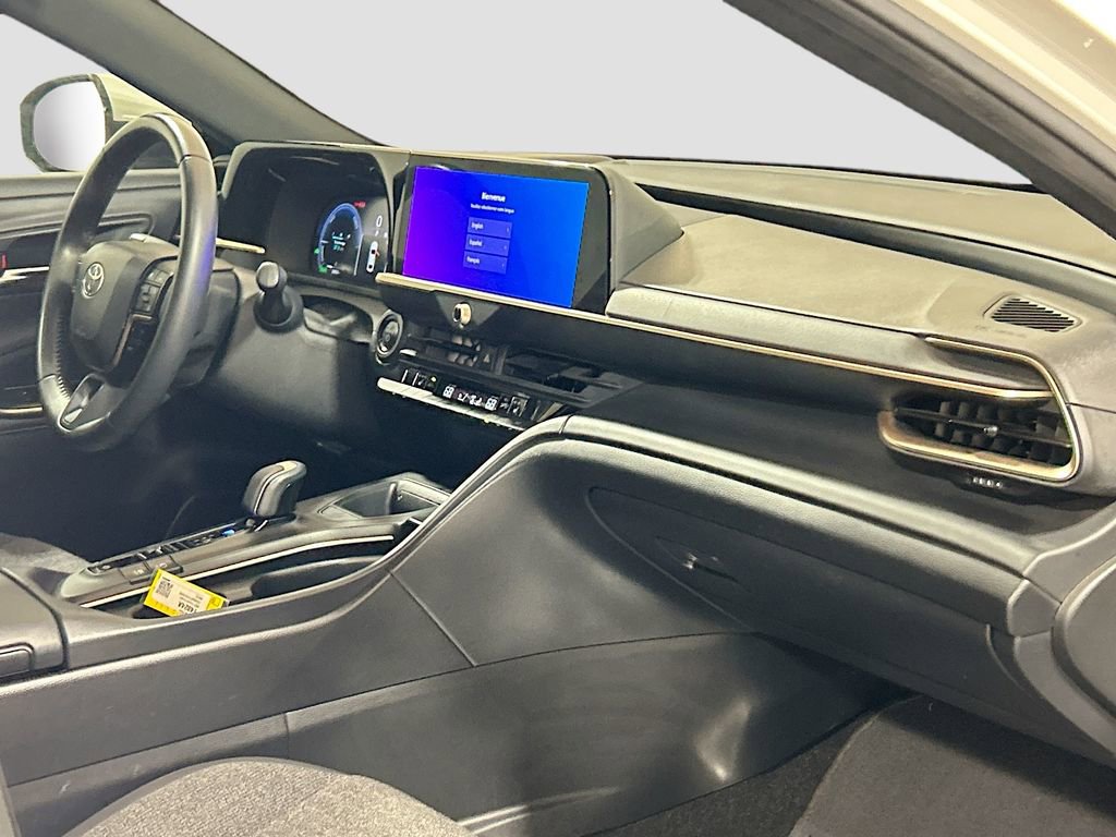 Used 2023 Toyota Crown XLE image 26