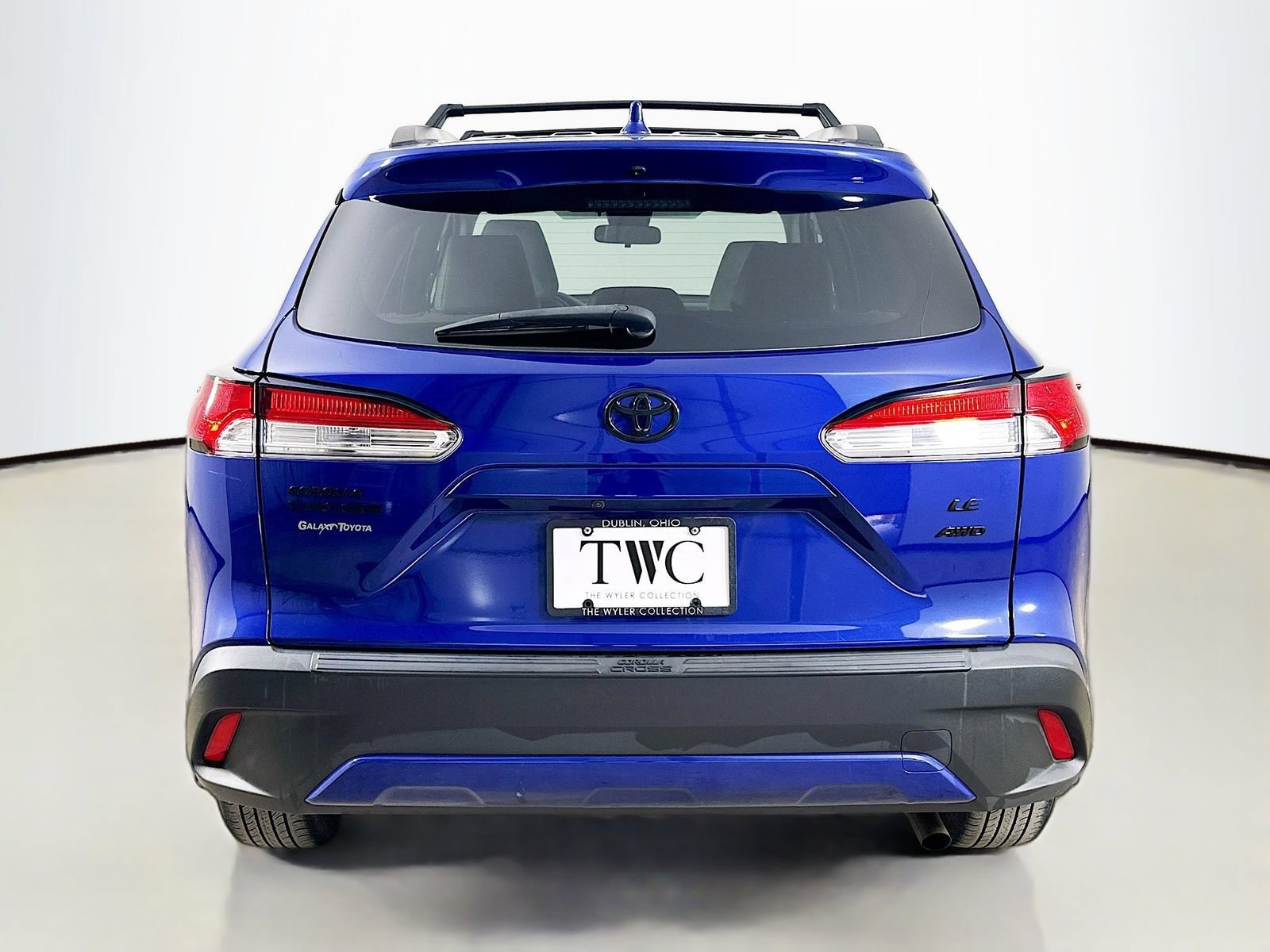 Used 2022 Toyota Corolla Cross LE AWD/4WD image 6