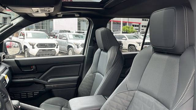 New 2026 Toyota 4Runner TRD Off-Road Premium AWD/4WD image 15