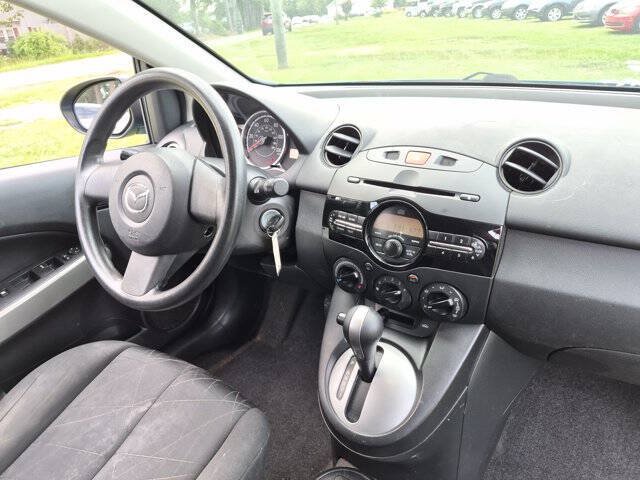 Used 2012 MAZDA MAZDA2 Sport FWD image 29