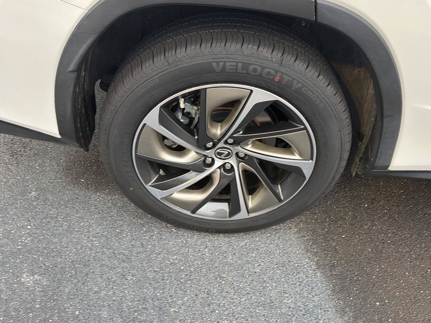Used 2019 Lexus RX 350L Luxury w/ Cold Area Package (CT) AWD/4WD image 40