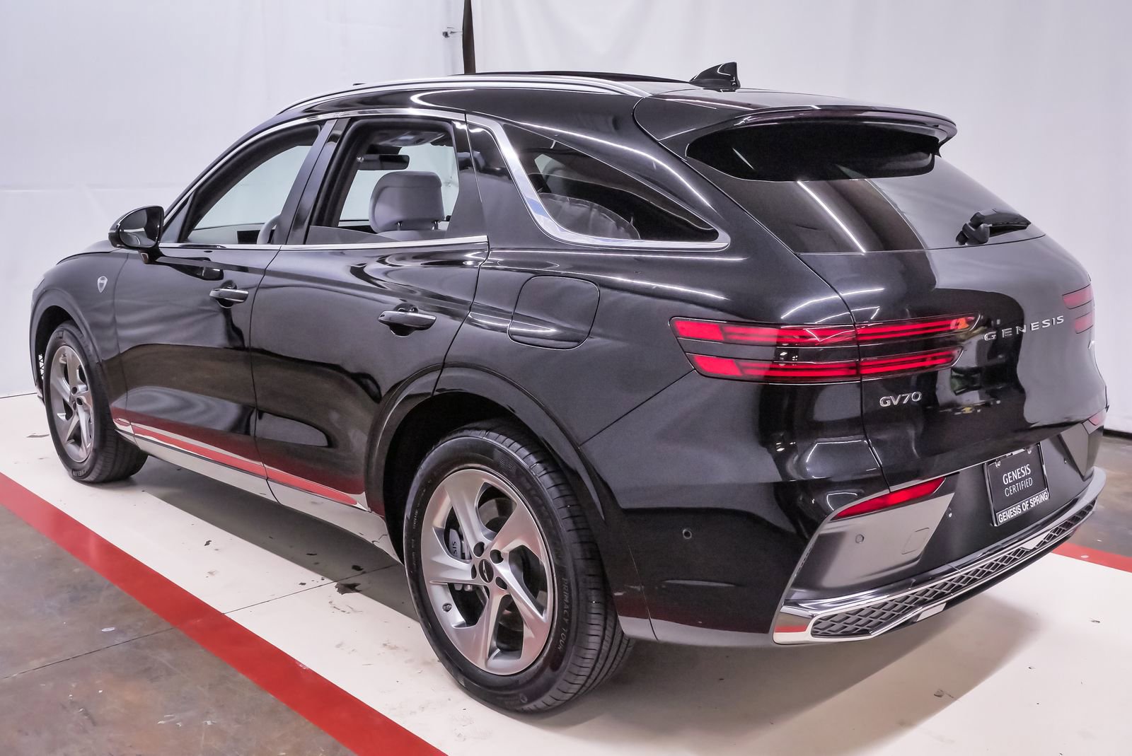 Certified 2026 Genesis GV70 2.5T Advanced image 8