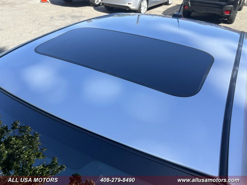 Used 2010 Ford Focus SE FWD image 11