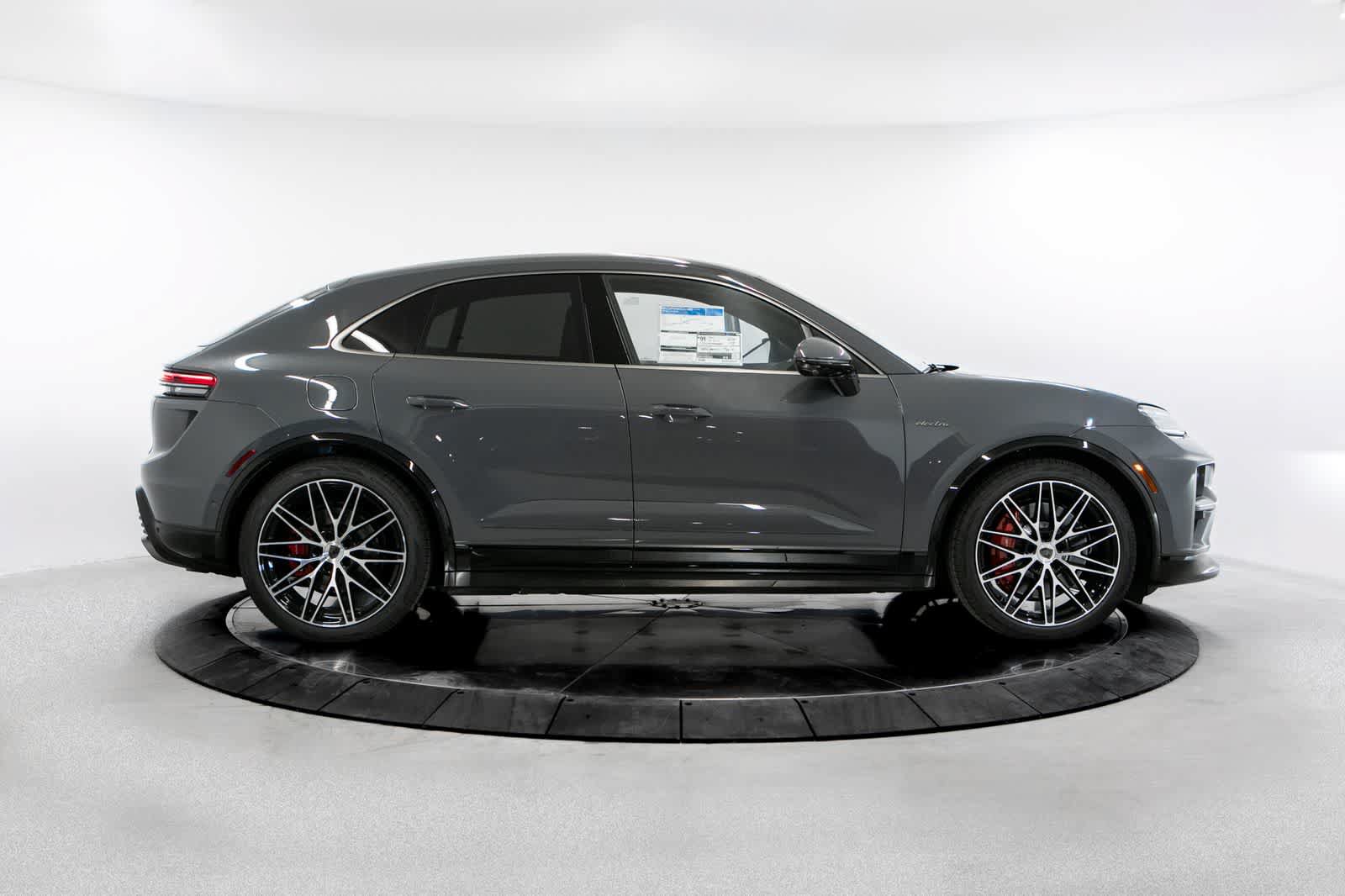 New 2026 Porsche Macan Turbo Electric AWD/4WD image 8