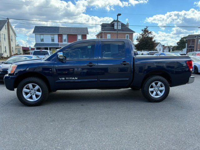 Used 2012 Nissan Titan SV w/ SV Value Truck Pkg RWD image 5