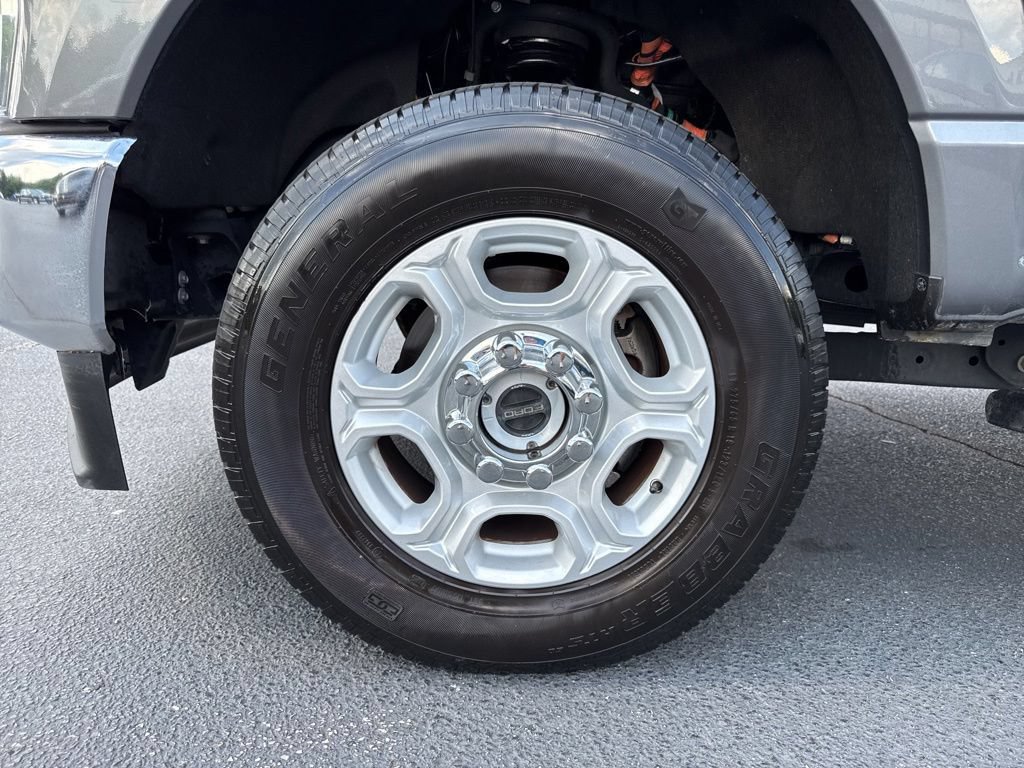 Used 2025 Ford F250 XLT AWD/4WD image 30