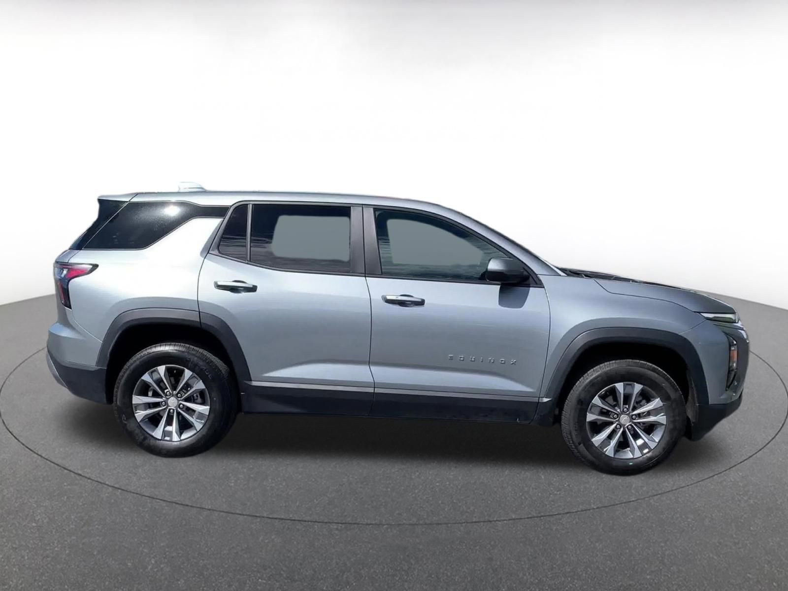 Used 2025 Chevrolet Equinox LT image 16