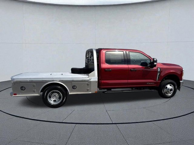 New 2026 Ford F350 XLT image 3