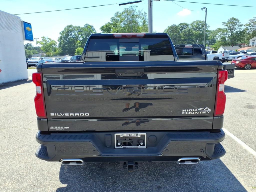 Used 2025 Chevrolet Silverado 1500 High Country w/ High Country Premium Package AWD/4WD image 4