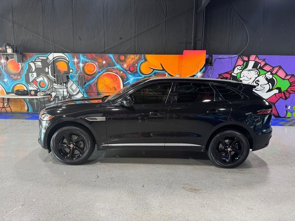 Used 2021 Jaguar F-PACE R-Dynamic S image 2