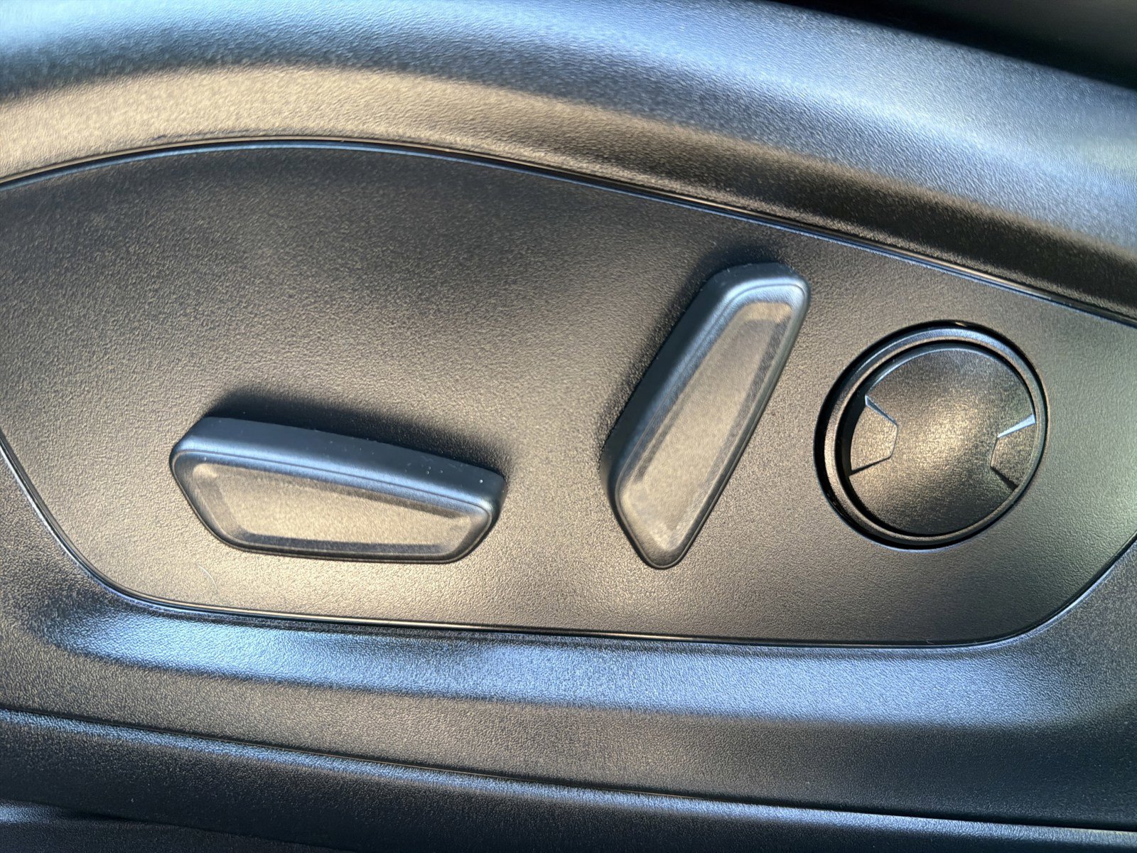 Used 2025 Ford Explorer ST-Line image 20