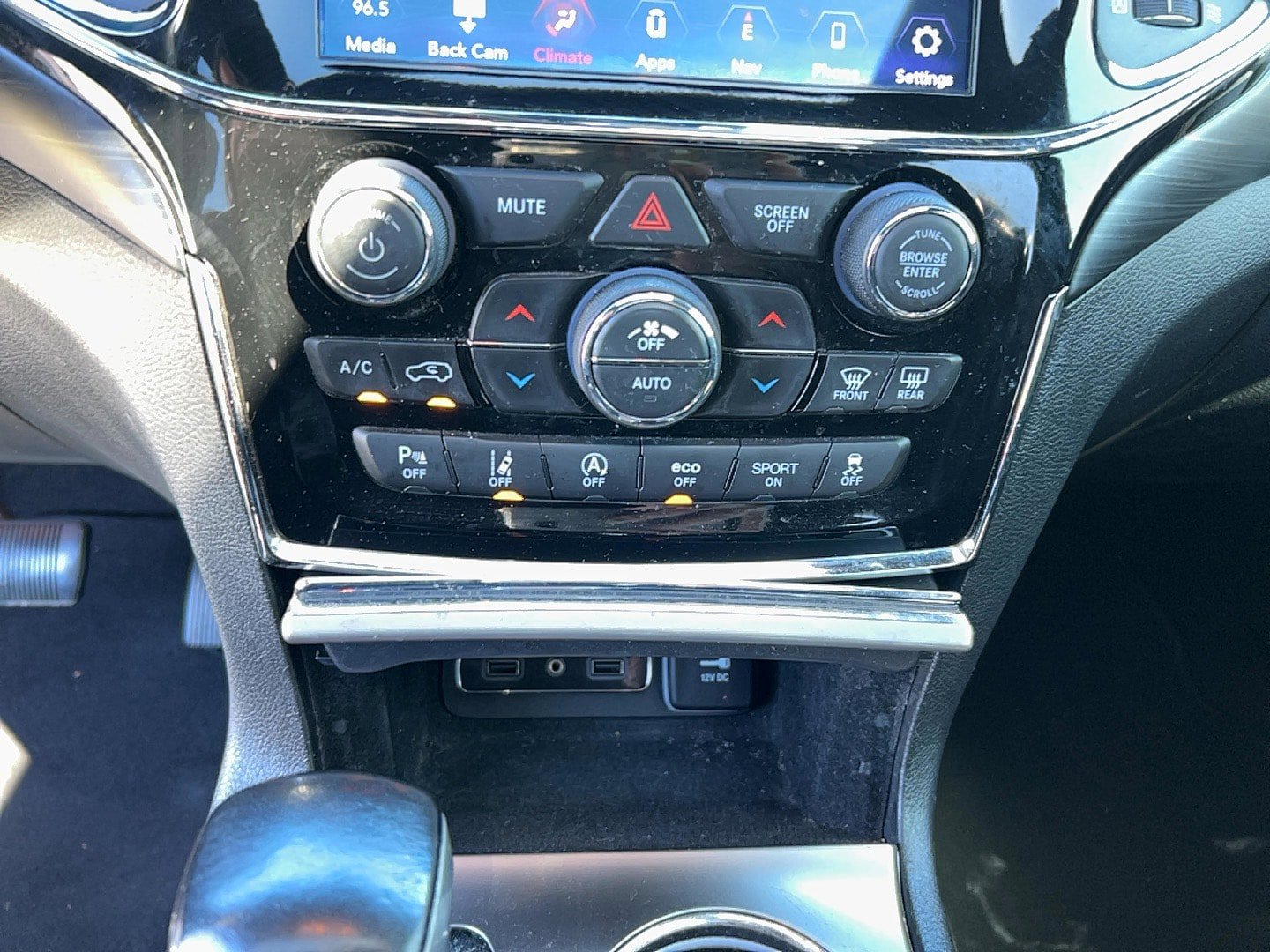 Used 2020 Jeep Grand Cherokee Altitude RWD image 18