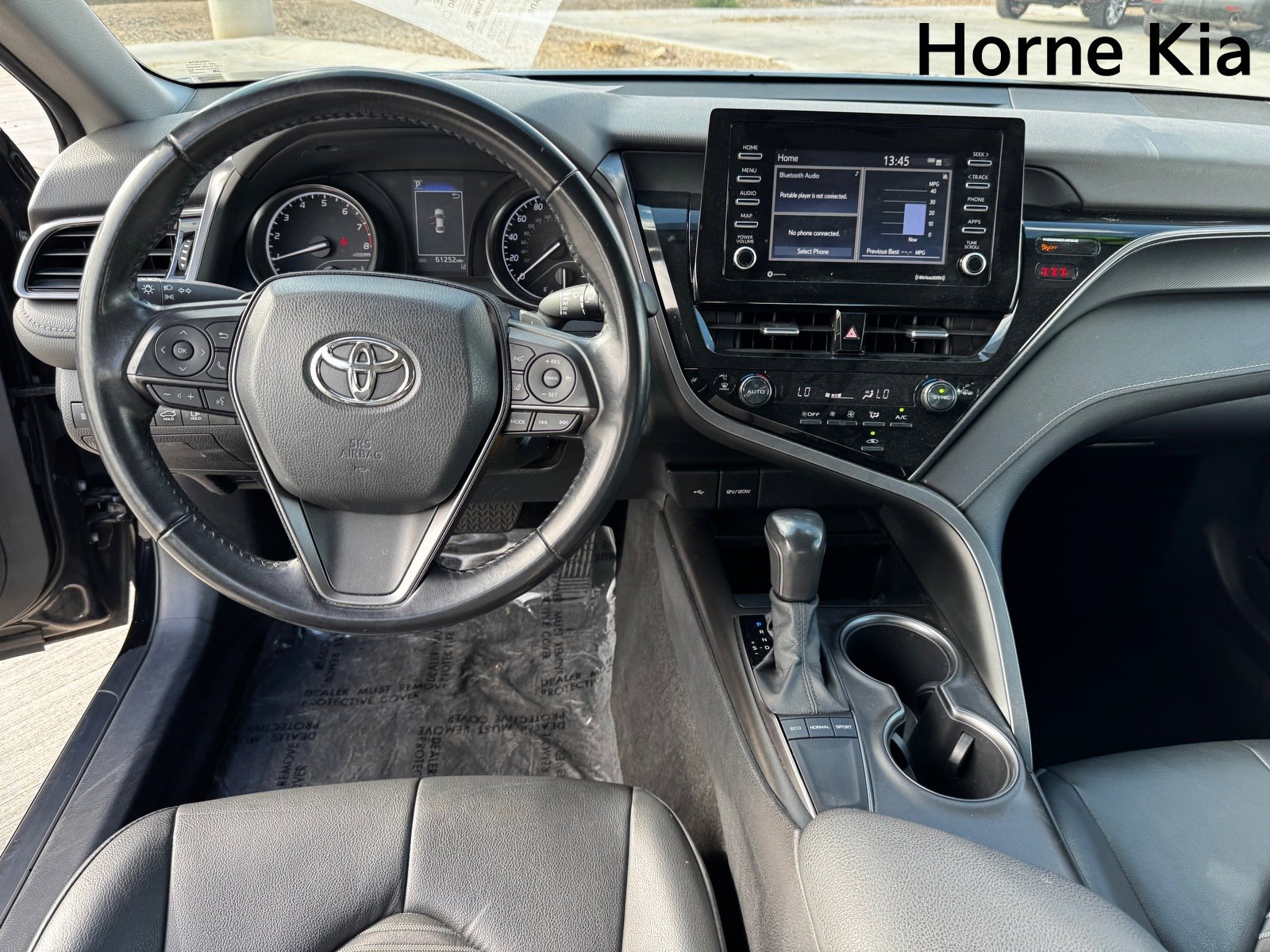 Used 2022 Toyota Camry SE image 15