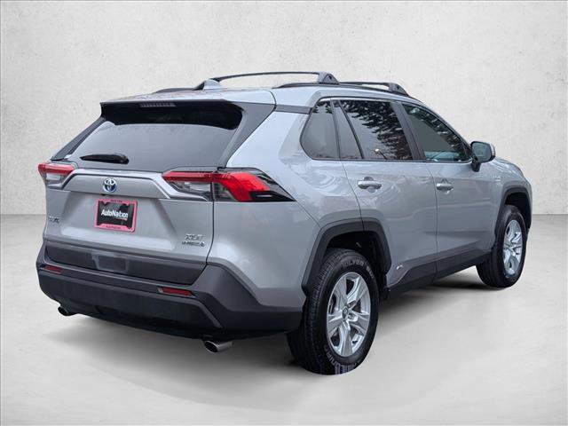 Used 2020 Toyota RAV4 XLE image 5
