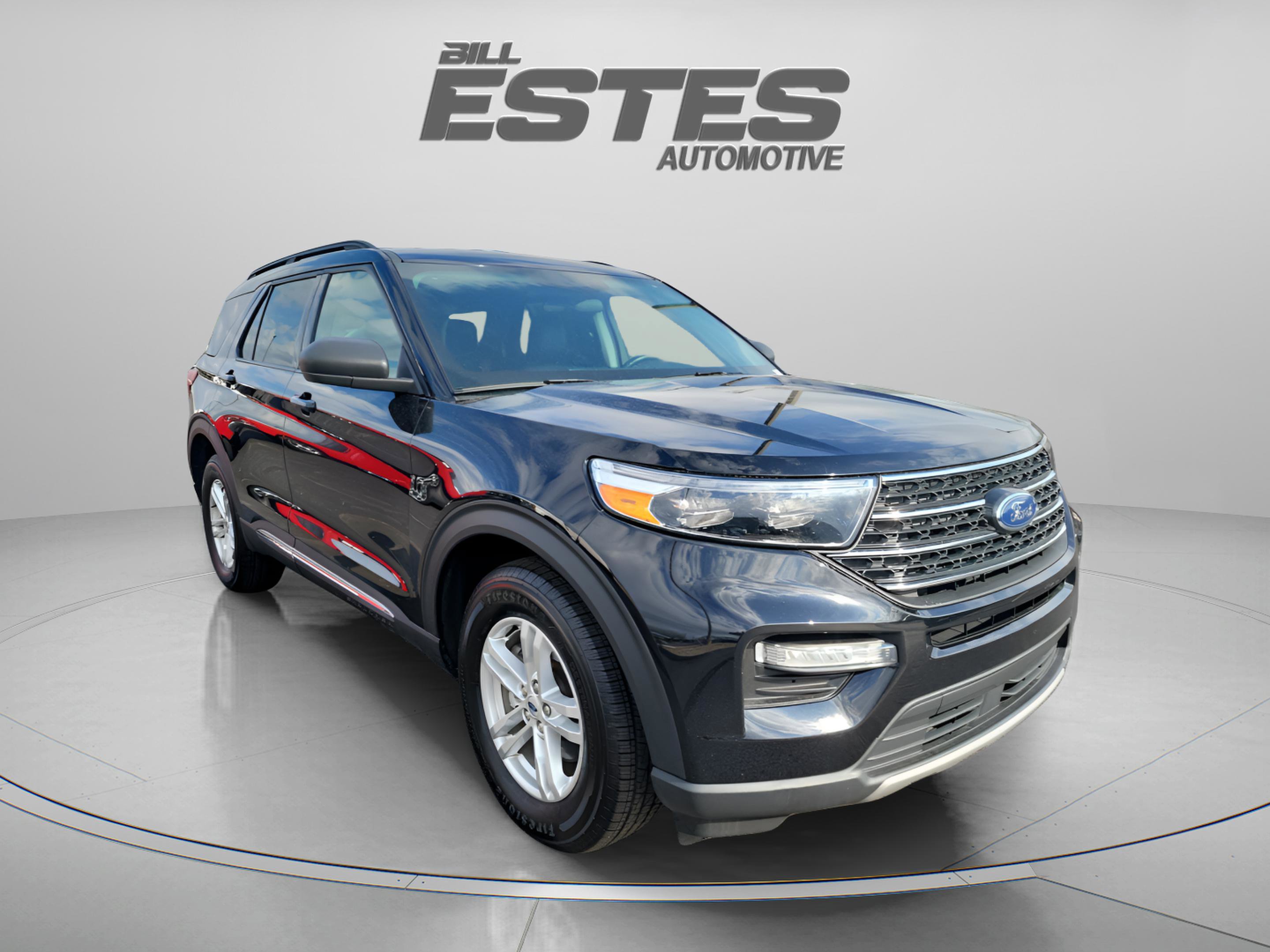 Used 2023 Ford Explorer XLT w/ Equipment Group 202A AWD/4WD image 5