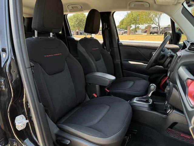 Used 2023 Jeep Renegade Trailhawk AWD/4WD image 30
